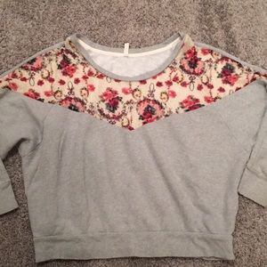 Oversized free people sweatshirt with lace detail